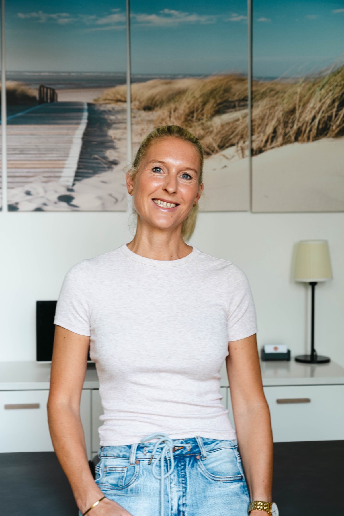 Anne Kuss, Physiotherapeutin, in ihrer Praxis in Hürth